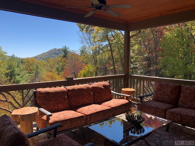 exterior space featuring ceiling fan and outdoor lounge area