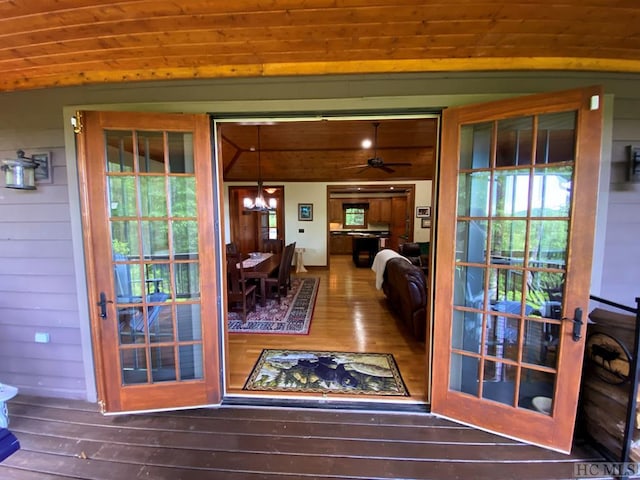 exterior space featuring ceiling fan