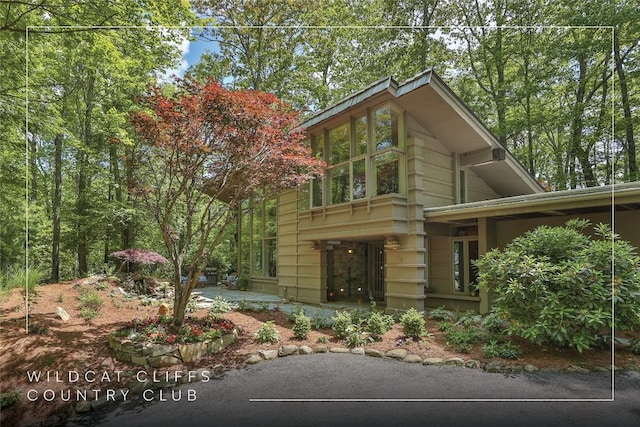 49 Hickory Ln, Highlands, NC 28741 - view of front of home