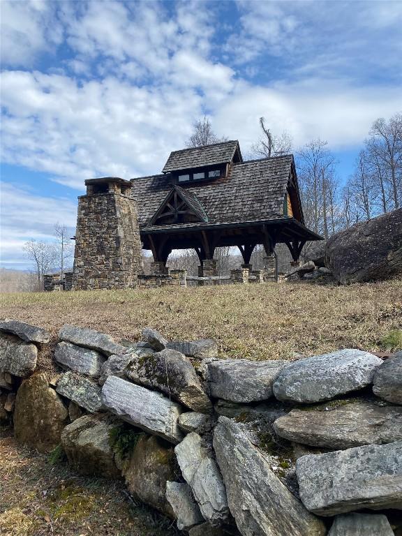 2672 Pilot Knob Rd, Glenville, NC 28736