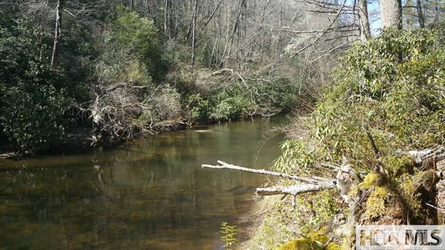 8 River Overlook Rd, Sapphire, NC 28774