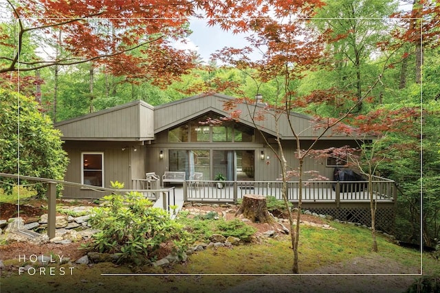 47 Red Bud Ct, Sapphire, NC 28774 - view of front facade featuring a deck
