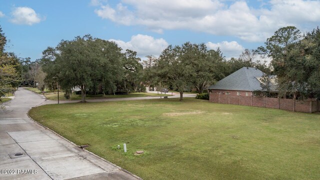 Listing photo 2 for LOT12 Duperier Oaks Dr, New Iberia LA 70563