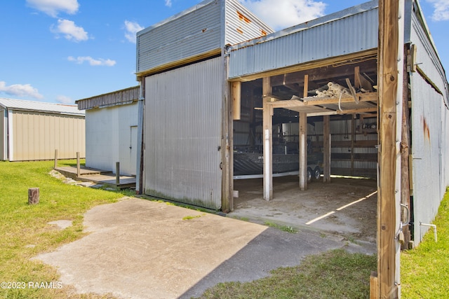 exterior space with a lawn