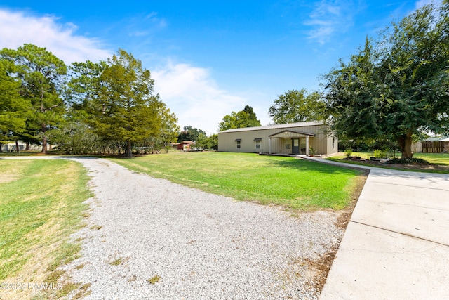 view of front facade with a front lawn