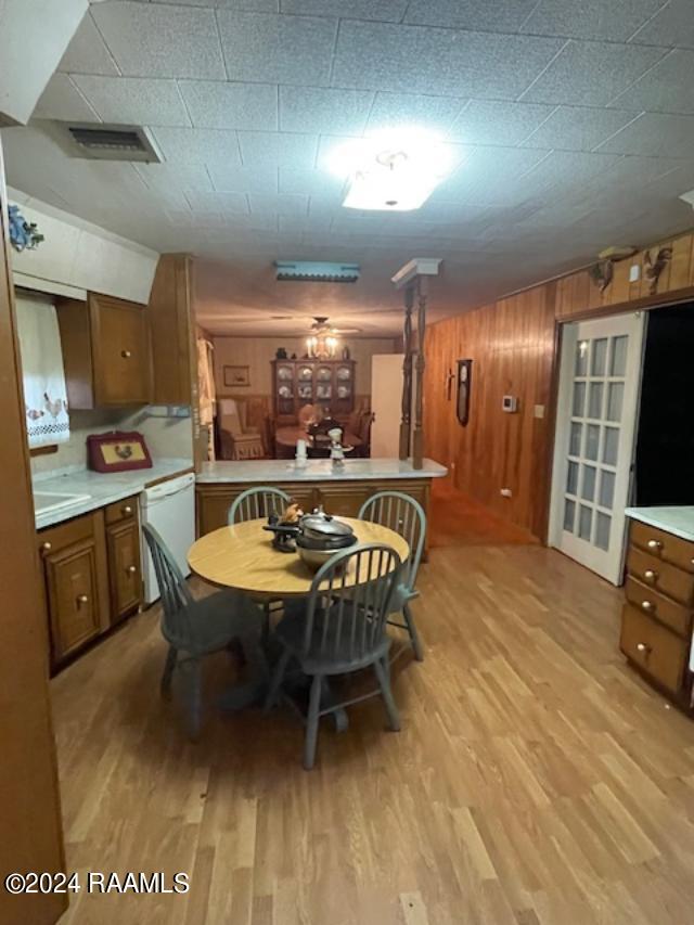 105 S 1st St, Gueydan, LA 70542 - dining area featuring visible vents and light wood finished floors