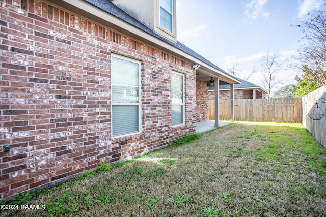 view of yard with a patio area