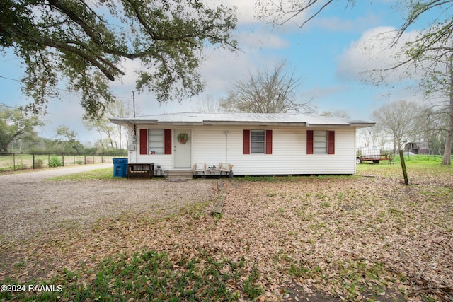 view of front of property