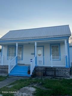 bungalow-style home featuring a porch