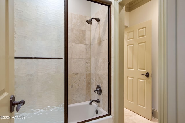 bathroom with tiled shower / bath