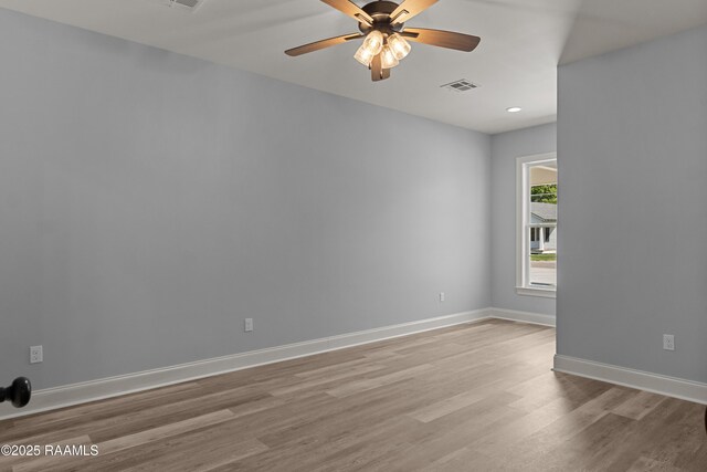 210 E D St, Rayne, LA 70578 - unfurnished room with recessed lighting, visible vents, baseboards, light wood-style flooring, and ceiling fan