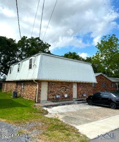 view of side of property