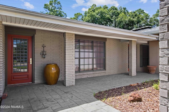 4901 N University Ave, Carencro, LA 70520 - property entrance featuring brick siding