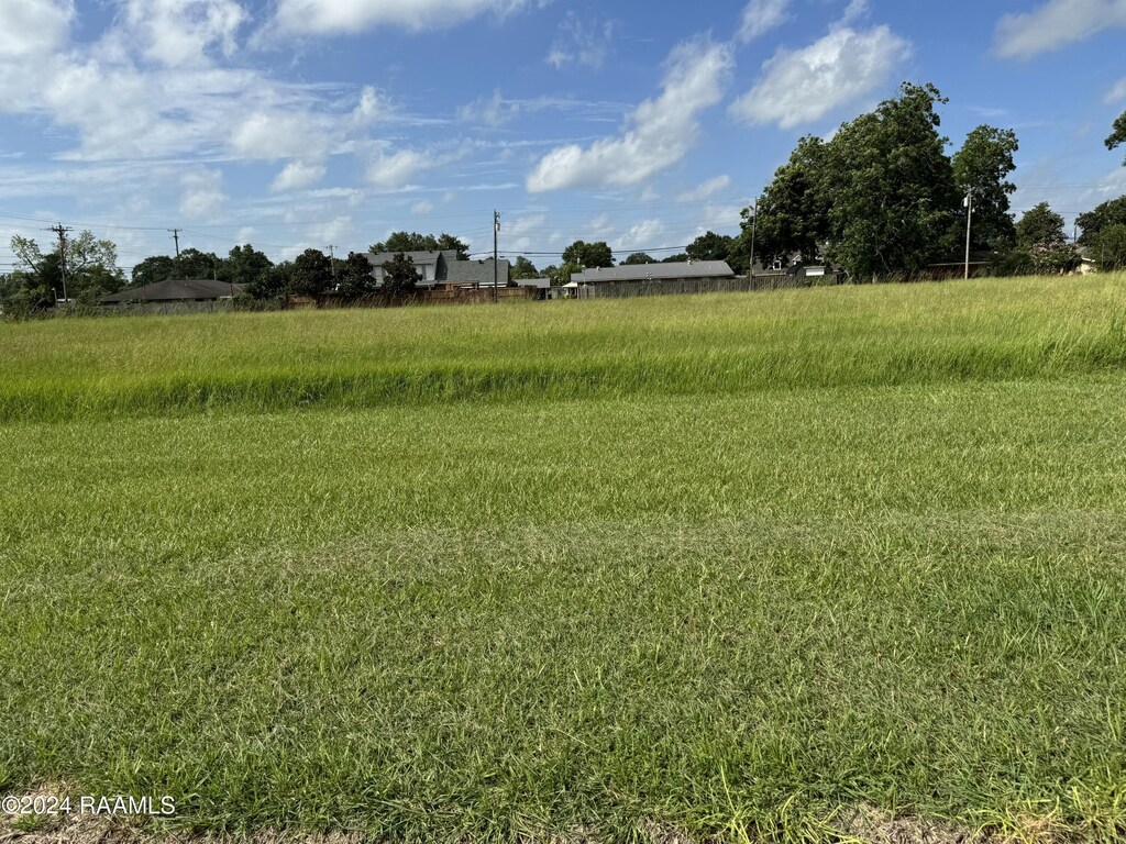 711 W Summers Dr, Abbeville, LA 70510 - photo 4