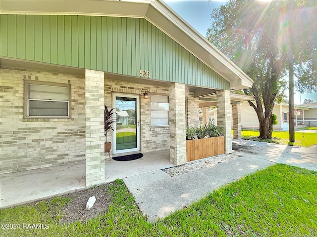 view of entrance to property