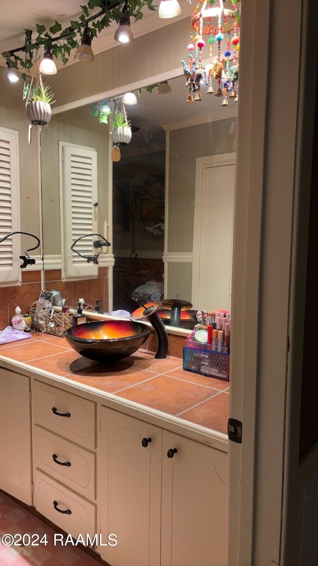 bathroom with vanity