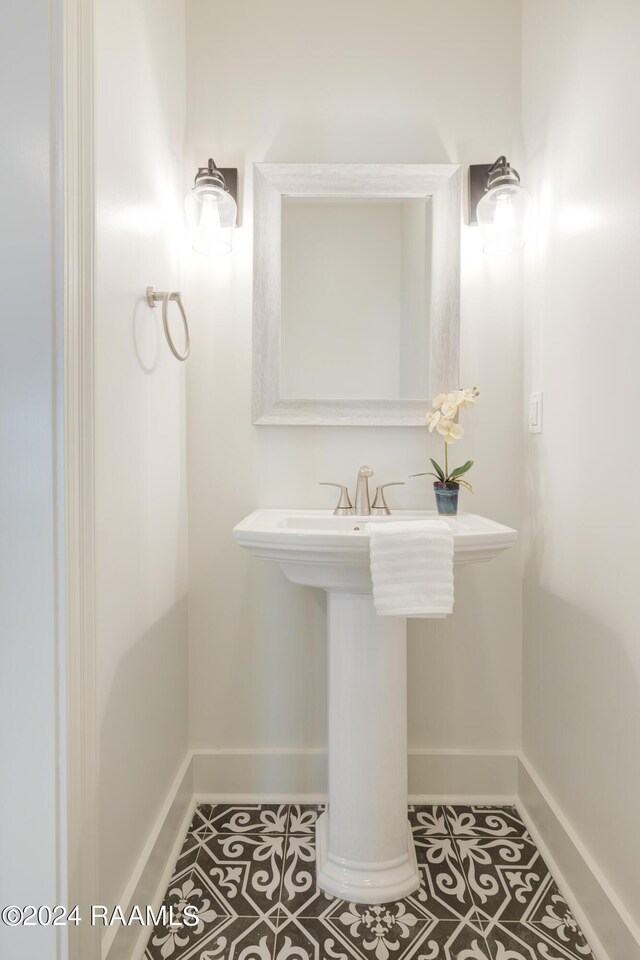 bathroom featuring tile patterned floors