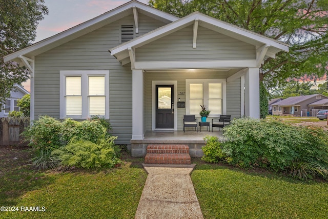 view of front of property with covered porch