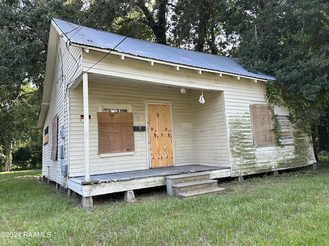 view of outdoor structure