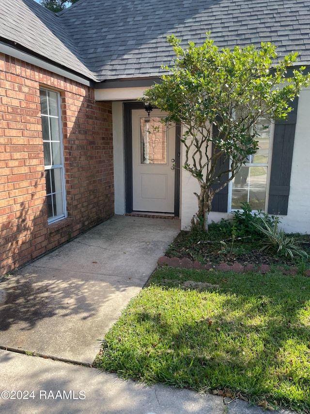 view of property entrance