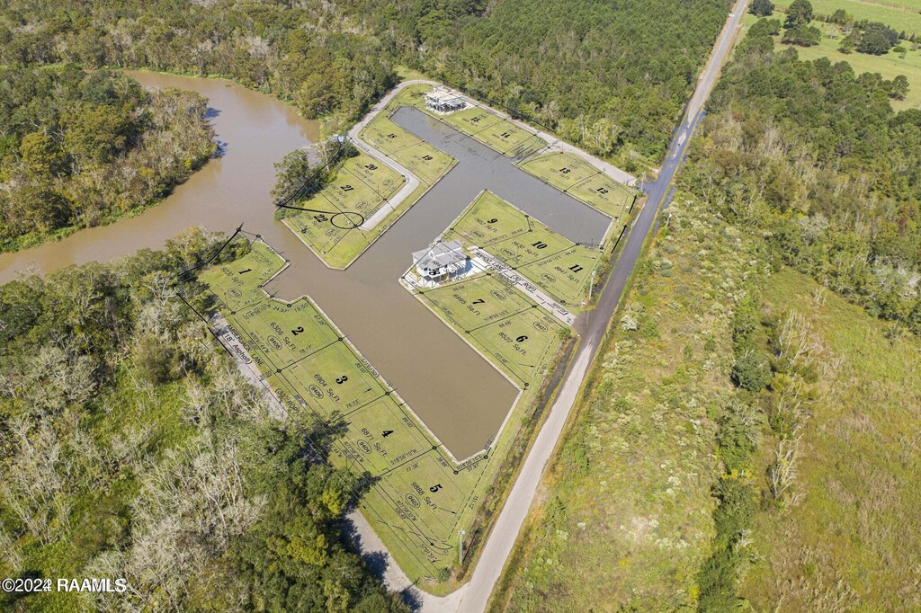 9403 Wahoo Ln, Abbeville, LA 70510 - photo 2