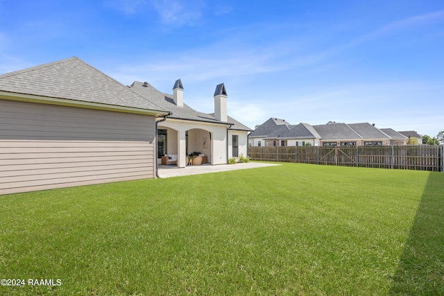 view of yard with a patio area