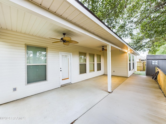 view of patio featuring ceiling fan