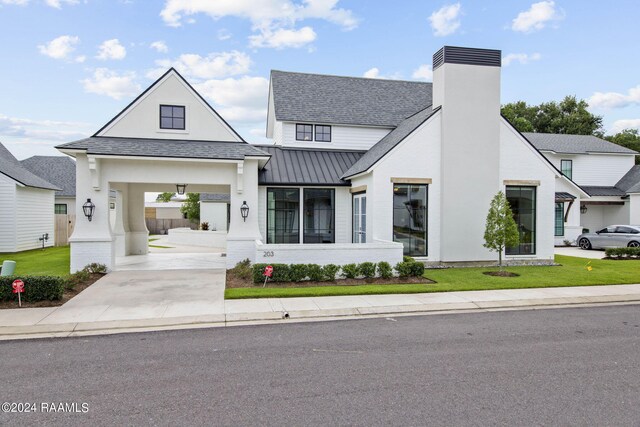 view of modern farmhouse