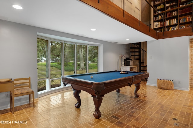 rec room with pool table