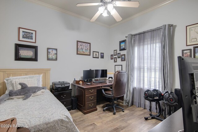 110 River Wood Pl, Abbeville, LA 70510 - bedroom with light wood-style floors, ornamental molding, a desk, and a ceiling fan