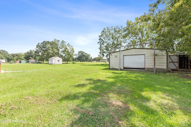 view of yard with a storage unit