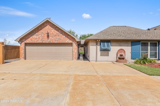 view of front facade with a garage