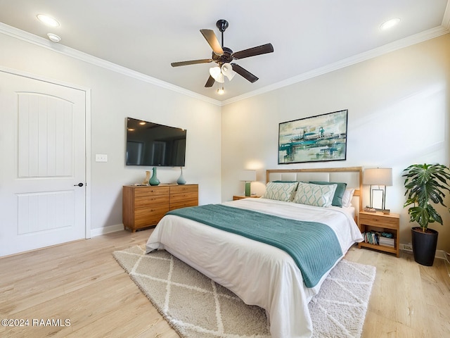 102 Rue Gambetta, Lafayette, LA 70507 - bedroom featuring light wood finished floors, ornamental molding, baseboards, recessed lighting, and a ceiling fan