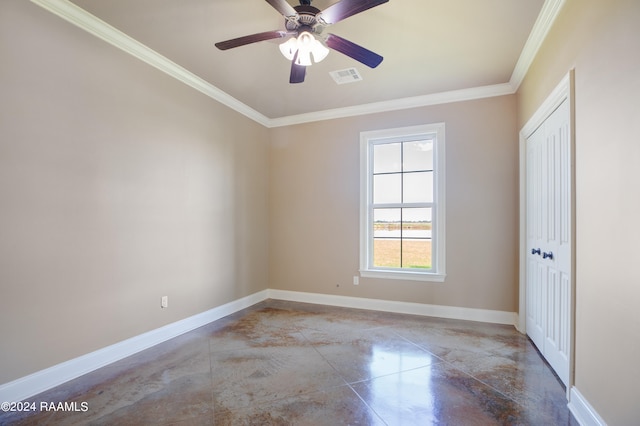 unfurnished room with ornamental molding and ceiling fan