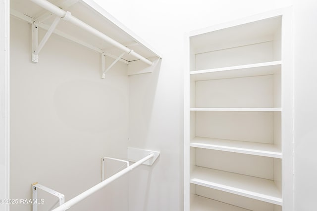 2862 S Union St, Opelousas, LA 70570 - view of spacious closet
