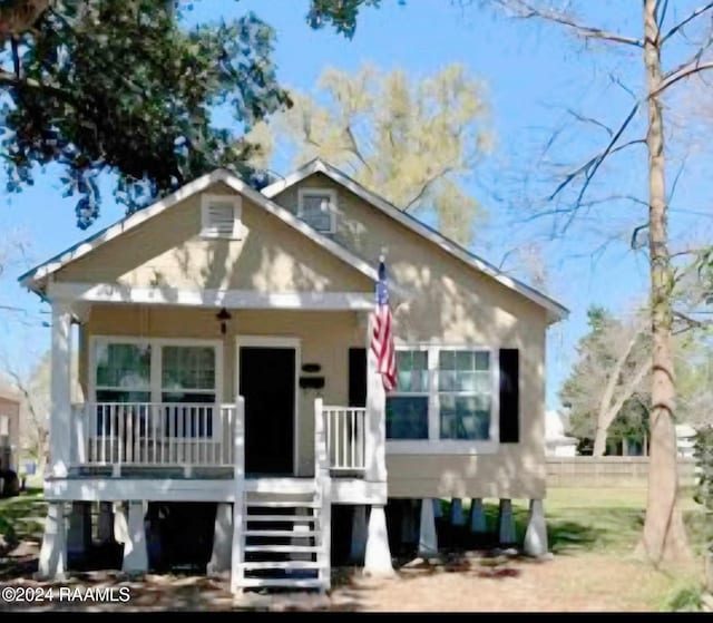 view of front of house with covered porch