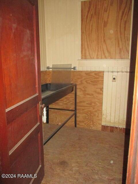 414 E Main St, Ville Platte, LA 70586 - view of stable