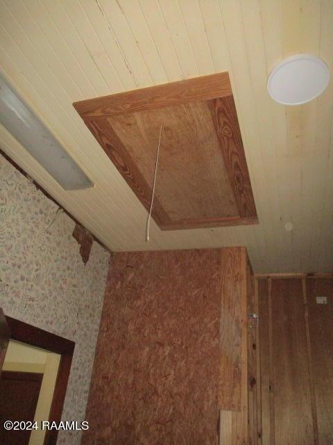 414 E Main St, Ville Platte, LA 70586 - view of room details