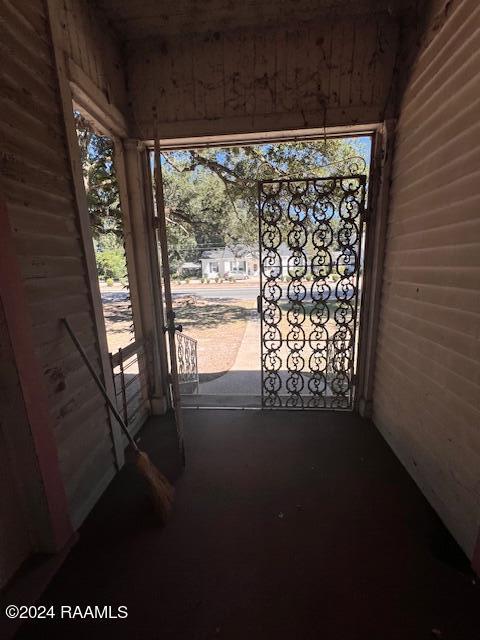 414 E Main St, Ville Platte, LA 70586 - interior space