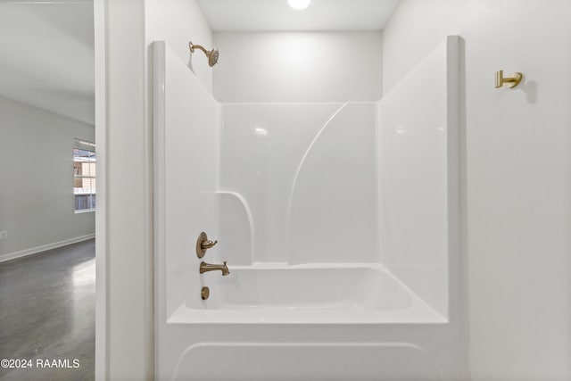 bathroom featuring shower / bathing tub combination