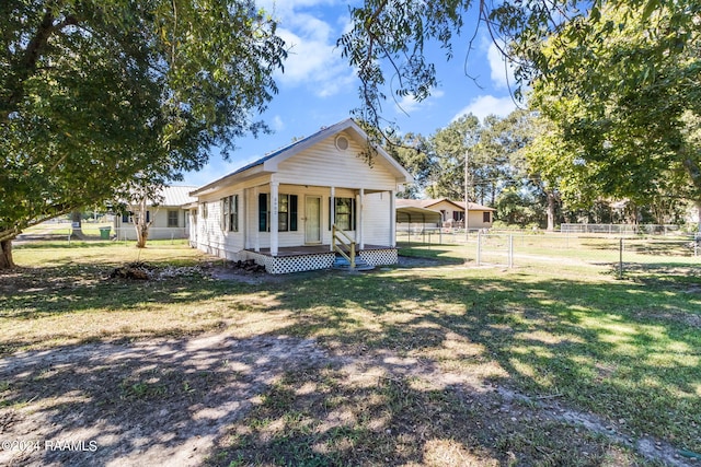 view of front of house with a front yard