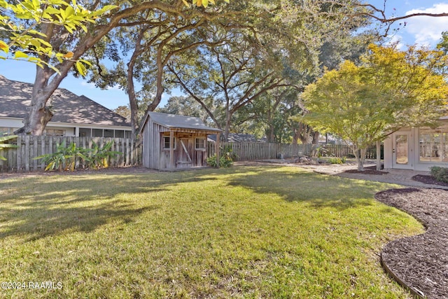 view of yard with a shed