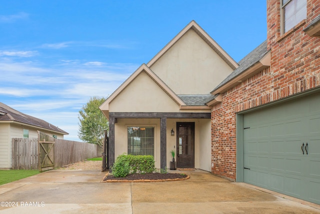 view of front of home with covered porch