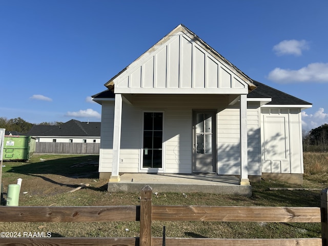 view of front of home