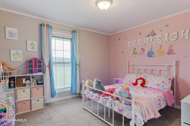 bedroom featuring crown molding and carpet