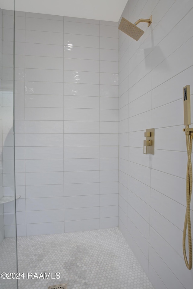 402 Old Settlement Rd, Lafayette, LA 70508 - full bathroom with a tile shower