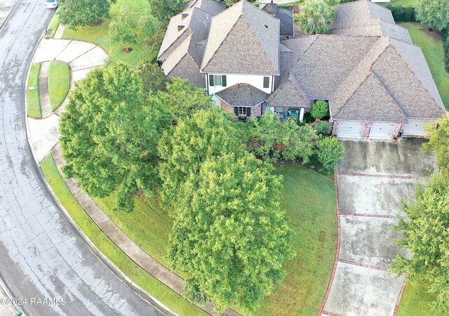 aerial view of property and surrounding area