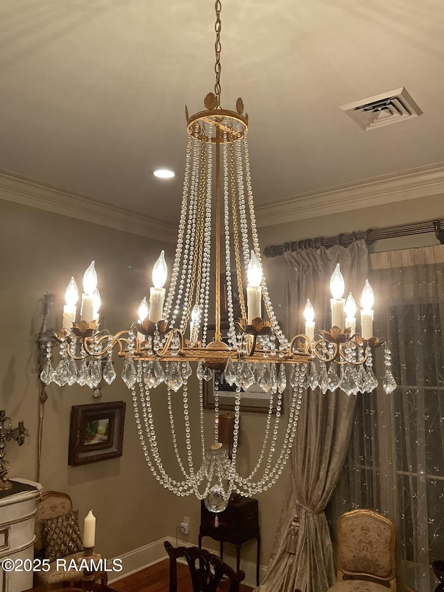 303 Sawgrass Ln, Broussard, LA 70518 - detailed view of a chandelier, ornamental molding, and baseboards