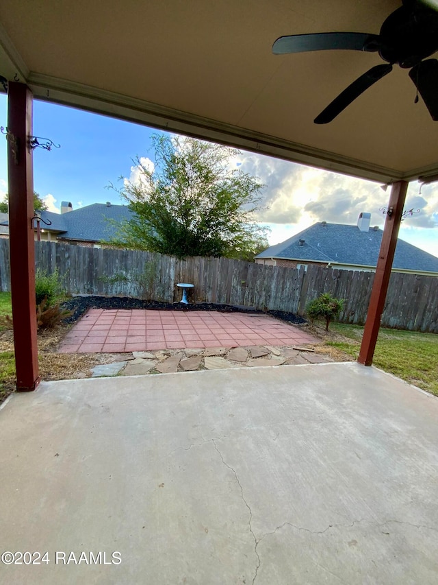 view of patio / terrace with ceiling fan