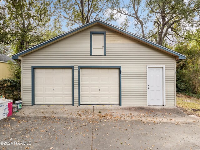 243 W Grolee St, Opelousas, LA 70570 - view of detached garage